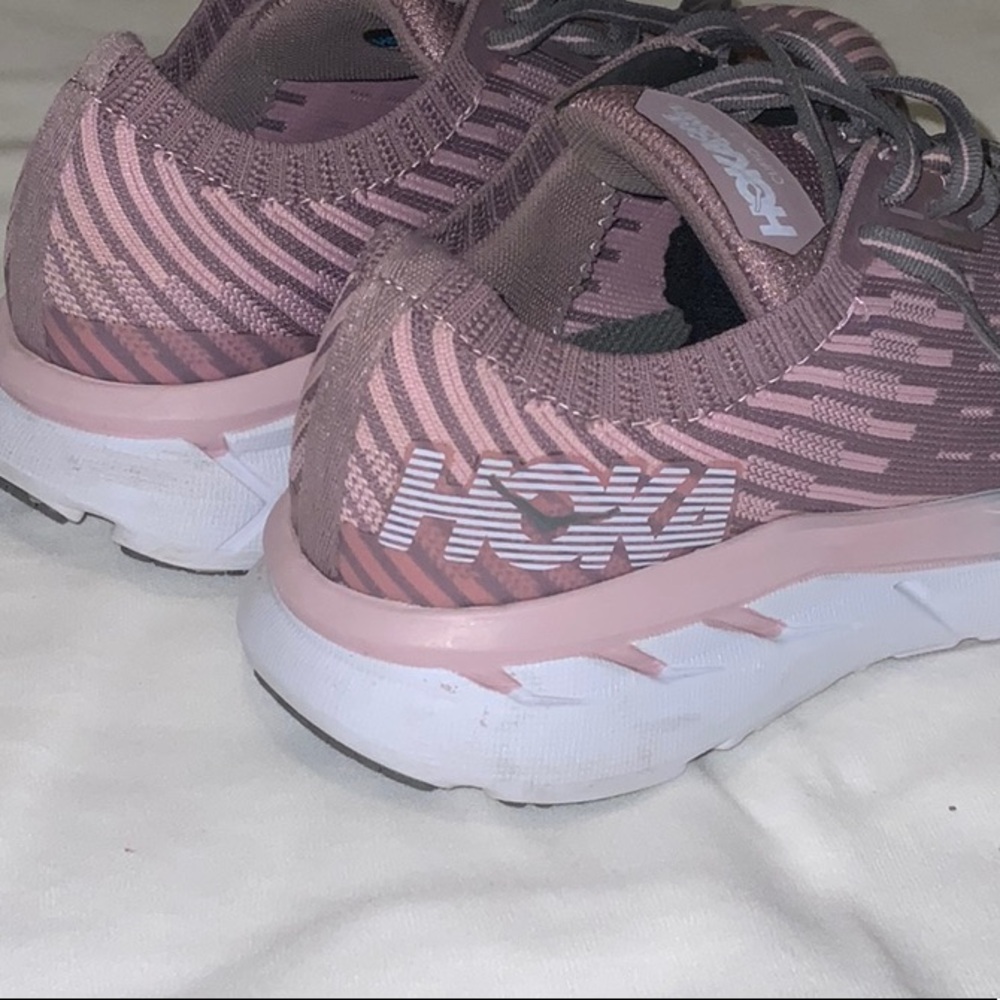 Hoka One One Clifton 5 in Mauve and Pink - Picture 2 of 4